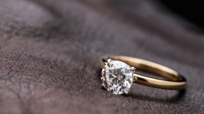 bague de fiancailles or et diamant
