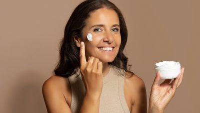 femme agee creme